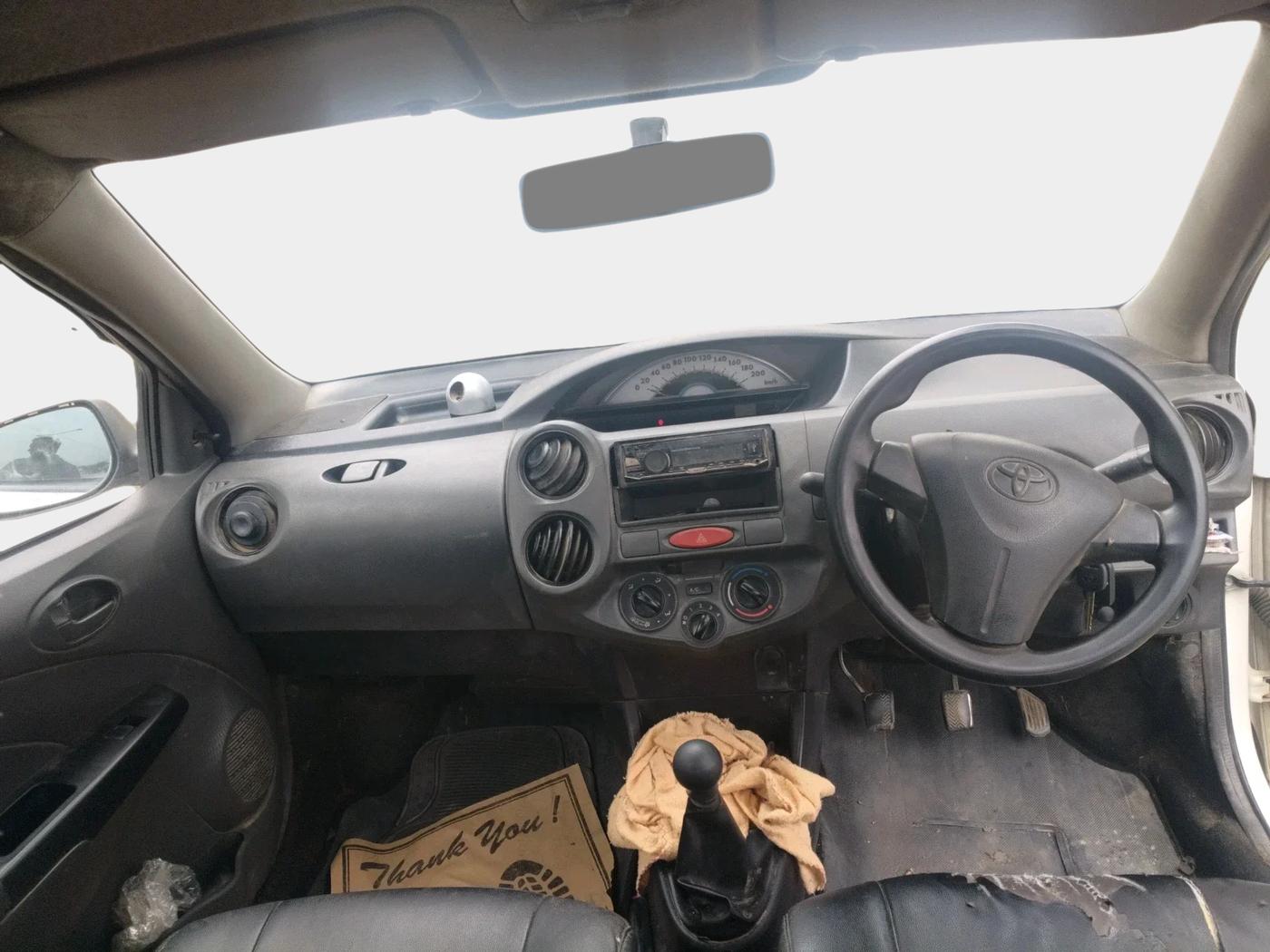 2012 Toyota Etios G, CNG, Manual, 2,47,046 km, interior