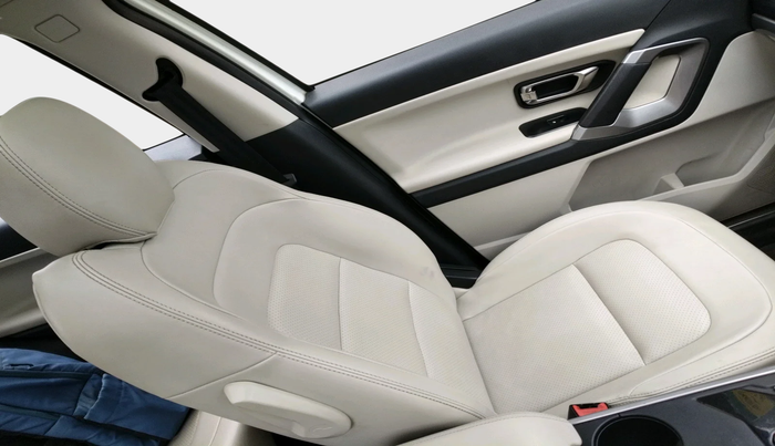 2021 Tata Safari XZA PLUS, Diesel, Automatic, 1,44,144 km, interior