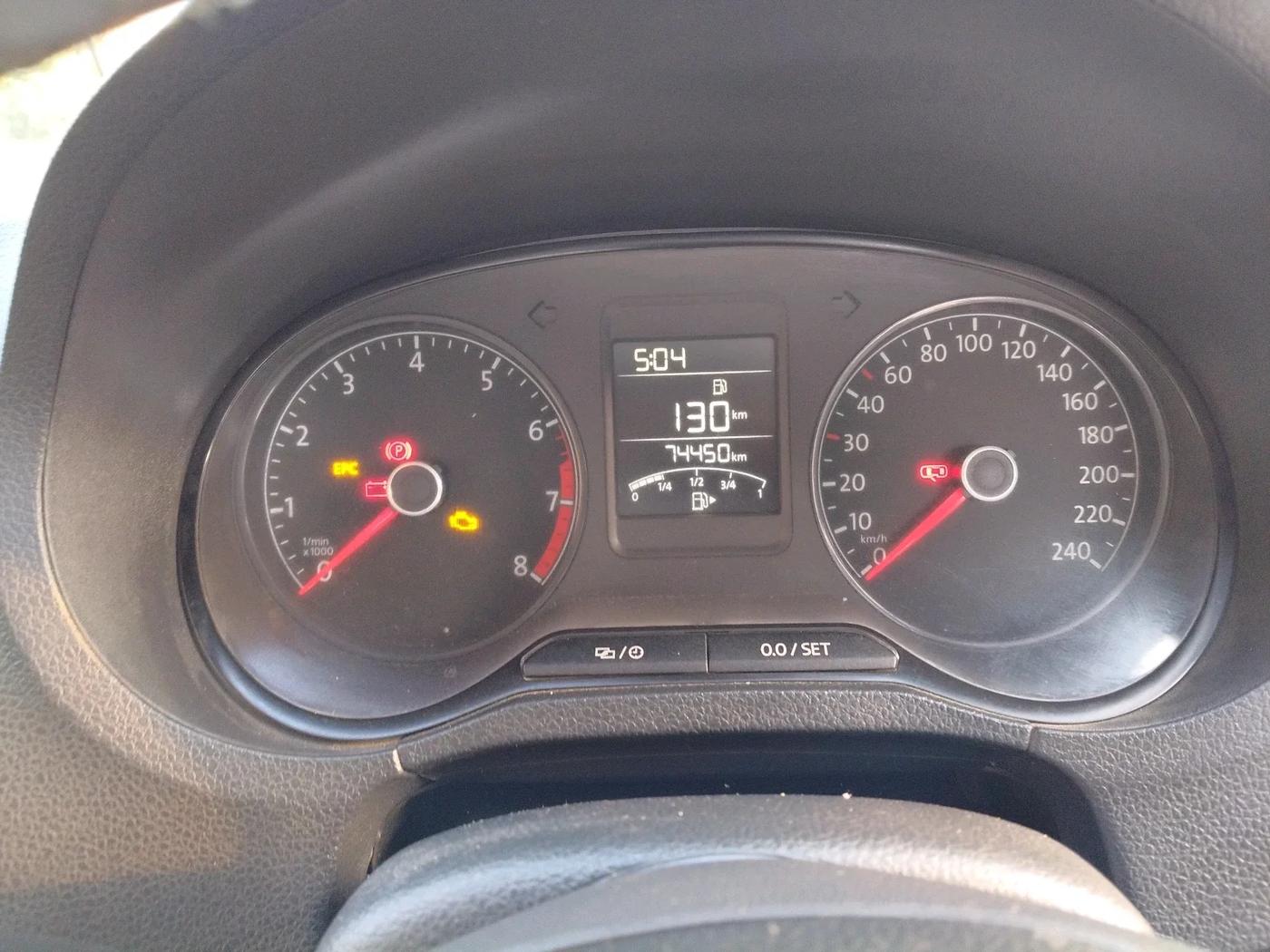2018 Volkswagen Polo COMFORTLINE 1.0L MPI, Petrol, Manual, 74,450 km, interior