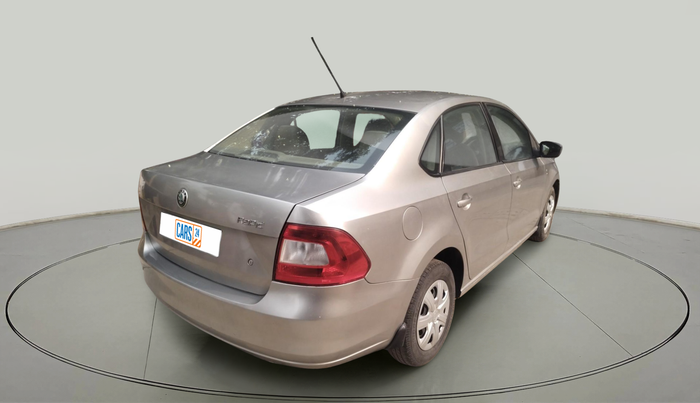 2011 Skoda Rapid AMBITION 1.6 MPI MT, Petrol, Manual, 73,618 km, exterior