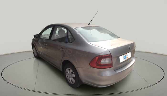 2011 Skoda Rapid AMBITION 1.6 MPI MT, Petrol, Manual, 73,618 km, exterior