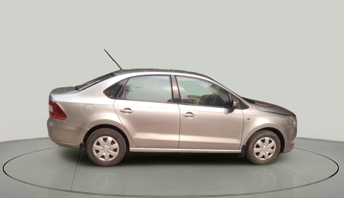 2011 Skoda Rapid AMBITION 1.6 MPI MT, Petrol, Manual, 73,618 km, exterior