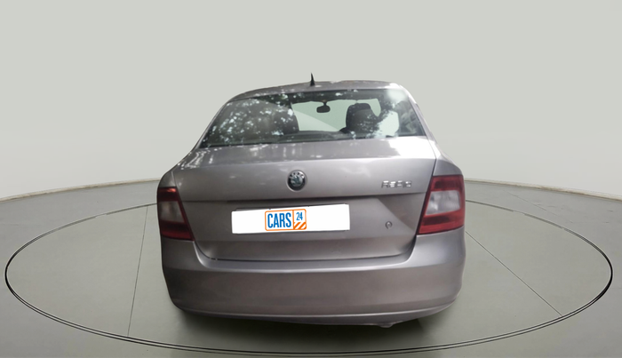 2011 Skoda Rapid AMBITION 1.6 MPI MT, Petrol, Manual, 73,618 km, exterior