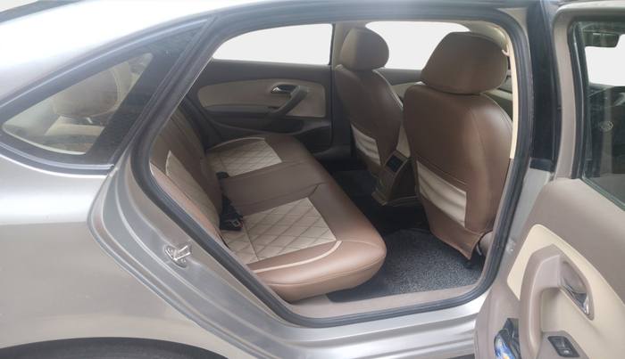 2011 Skoda Rapid AMBITION 1.6 MPI MT, Petrol, Manual, 73,618 km, interior