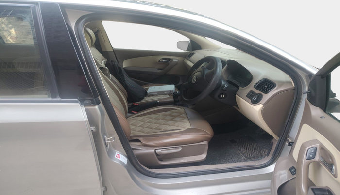 2011 Skoda Rapid AMBITION 1.6 MPI MT, Petrol, Manual, 73,618 km, interior