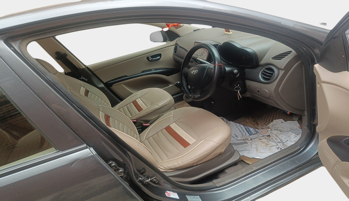 2011 Hyundai i10 MAGNA 1.2, Petrol, Manual, 1,31,711 km, interior