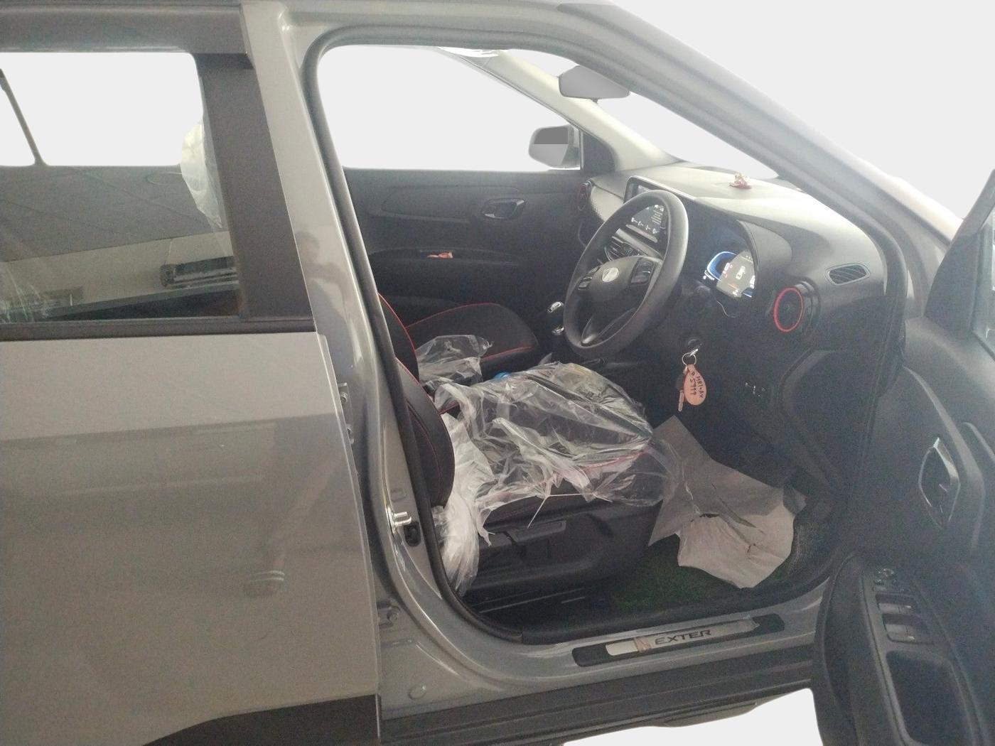 2025 Hyundai EXTER SX 1.2 MT Knight Edition Hy-CNG Duo, Petrol, Manual, 1,850 km, interior