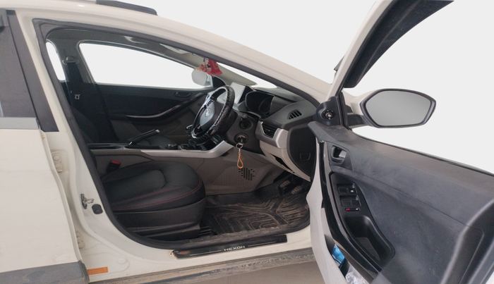 2018 Tata NEXON XT DIESEL, Diesel, Manual, 1,55,914 km, interior