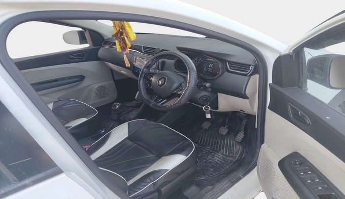 2022 Renault TRIBER RXT, Petrol, Manual, 54,443 km, interior