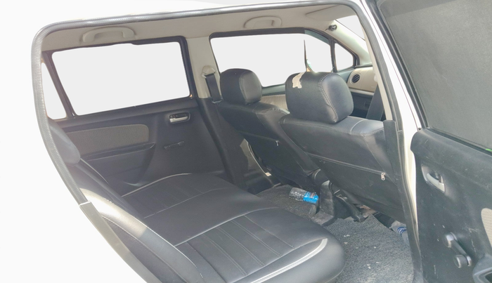 2016 Maruti Wagon R 1.0 LXI, Petrol, Manual, 1,20,398 km, interior