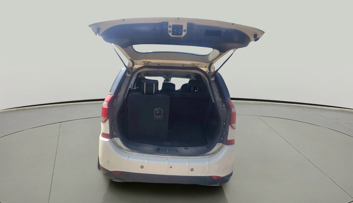 2021 Mahindra XUV500 W7, Diesel, Manual, 1,58,092 km, exterior