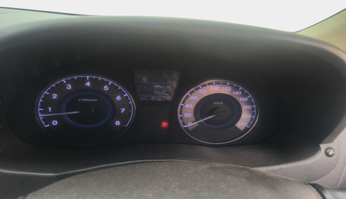 2012 Hyundai Verna FLUIDIC 1.6 VTVT SX, Petrol, Manual, 82,239 km, interior
