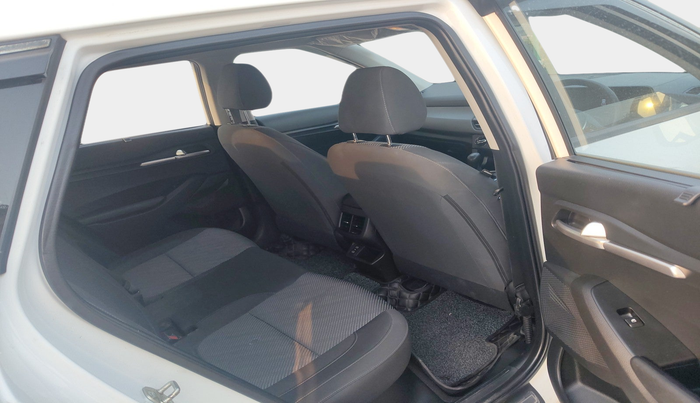 2023 KIA SELTOS HTK 1.5 PETROL, Petrol, Manual, 27,490 km, interior