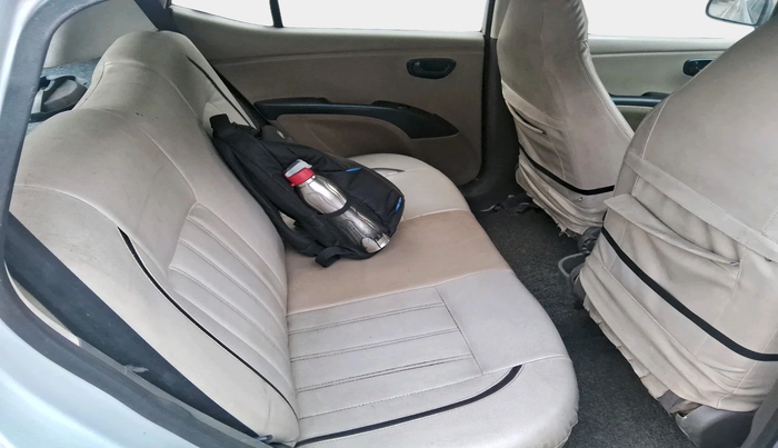 2013 Hyundai i10 MAGNA 1.1, Petrol, Manual, 1,16,873 km, interior