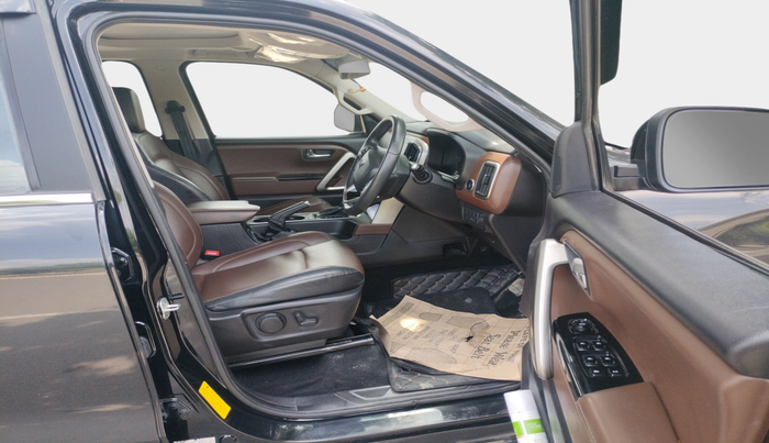 2023 Mahindra SCORPIO-N Z8 L DIESEL AT 2WD 6 STR, Diesel, Automatic, 54,725 km, interior