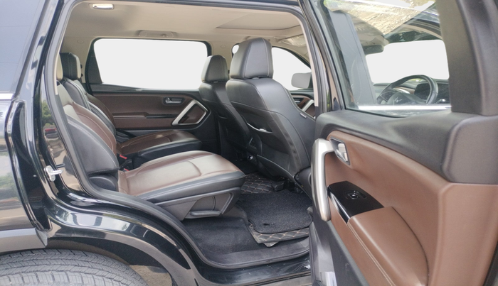 2023 Mahindra SCORPIO-N Z8 L DIESEL AT 2WD 6 STR, Diesel, Automatic, 54,725 km, interior