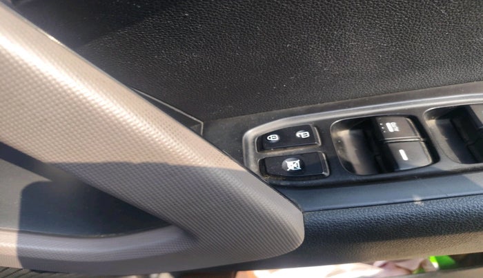 2018 Hyundai Creta SX AT 1.6 DIESEL, Diesel, Automatic, 1,00,904 km, interior