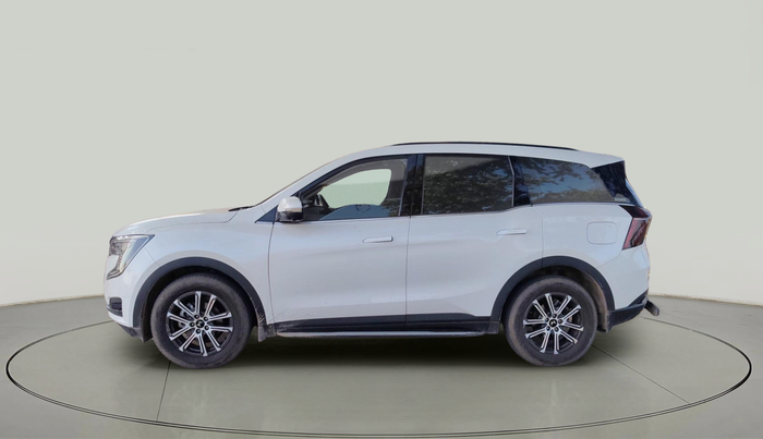 2025 Mahindra XUV700 AX7 Luxury Pack Diesel AT 7 STR, Diesel, Automatic, 5,818 km, exterior