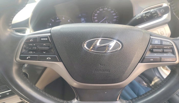 2017 Hyundai Verna 1.6 VTVT SX O, Petrol, Manual, 79,346 km, interior