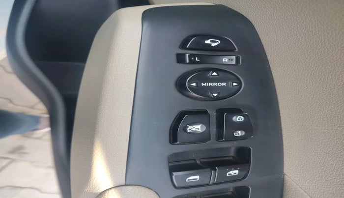 2017 Hyundai Verna 1.6 VTVT SX O, Petrol, Manual, 79,346 km, interior