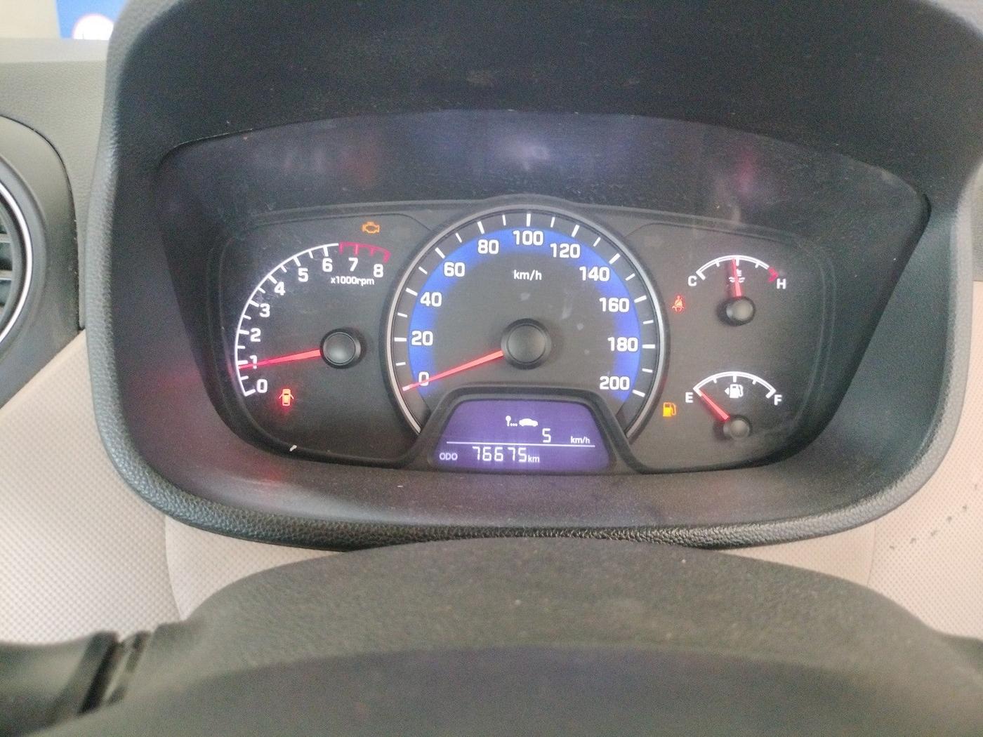 2017 Hyundai Xcent E+, Petrol, Manual, 1,49,339 km, interior