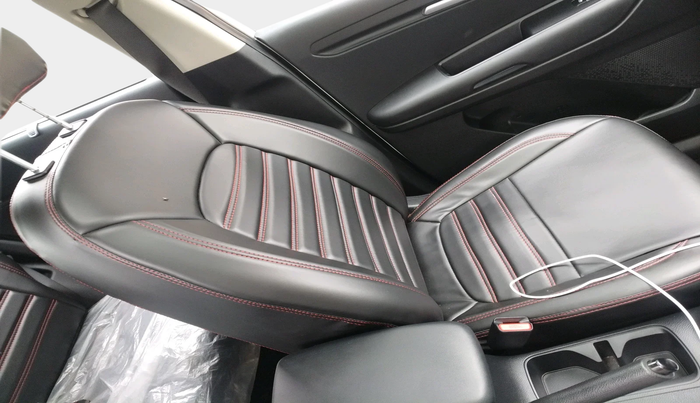 2024 KIA SONET HTK PLUS 1.0 TURBO PETROL IMT, Petrol, Manual, 5,303 km, interior