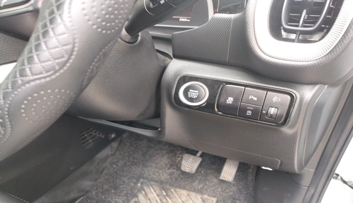 2024 KIA SONET HTK PLUS 1.0 TURBO PETROL IMT, Petrol, Manual, 5,303 km, interior