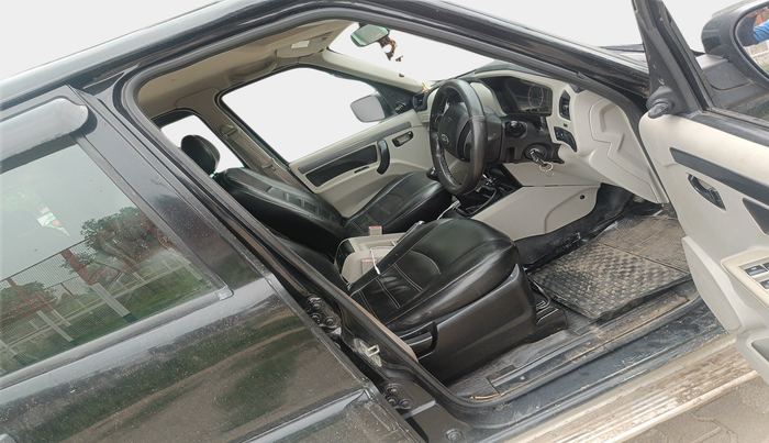 2021 Mahindra Scorpio S5, Diesel, Manual, 85,787 km, interior