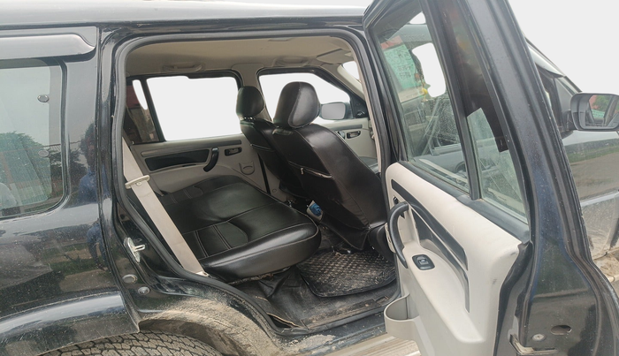 2021 Mahindra Scorpio S5, Diesel, Manual, 85,787 km, interior
