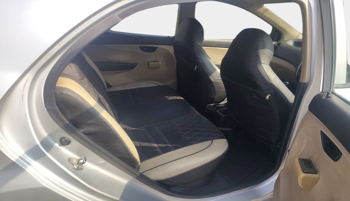 2013 Hyundai Eon ERA +, Petrol, Manual, 1,55,039 km, interior