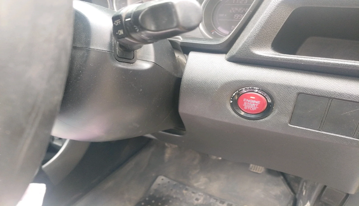 2016 Honda BR-V 1.5L I- DTEC V, Diesel, Manual, 2,24,545 km, interior