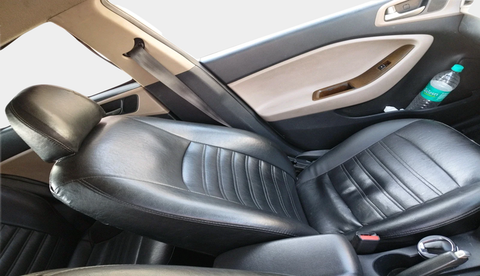 2016 Hyundai Elite i20 MAGNA 1.4 CRDI, Diesel, Manual, 1,17,625 km, interior