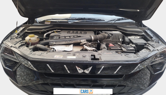 2024 Mahindra XUV 3XO AX5 1.5 Turbo Diesel, Diesel, Manual, 9,504 km, exterior