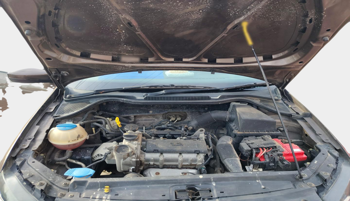 2016 Volkswagen Polo COMFORTLINE 1.2L, Petrol, Manual, 76,500 km, exterior