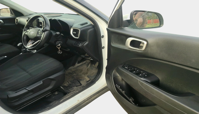 2019 Hyundai VENUE SX 1.0 TURBO, Petrol, Manual, 1,18,281 km, interior