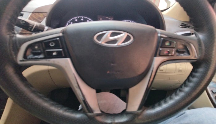 2011 Hyundai Verna FLUIDIC 1.6 VTVT SX, Petrol, Manual, 1,13,789 km, interior