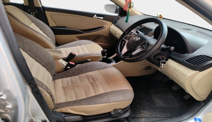 2011 Hyundai Verna FLUIDIC 1.6 VTVT SX, Petrol, Manual, 1,13,789 km, interior