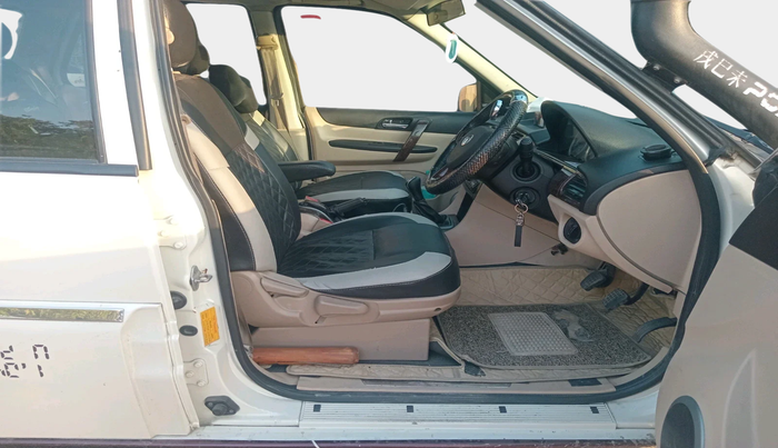 2015 Tata Safari Storme 2.2 EX 4X2, Diesel, Manual, 1,12,251 km, interior