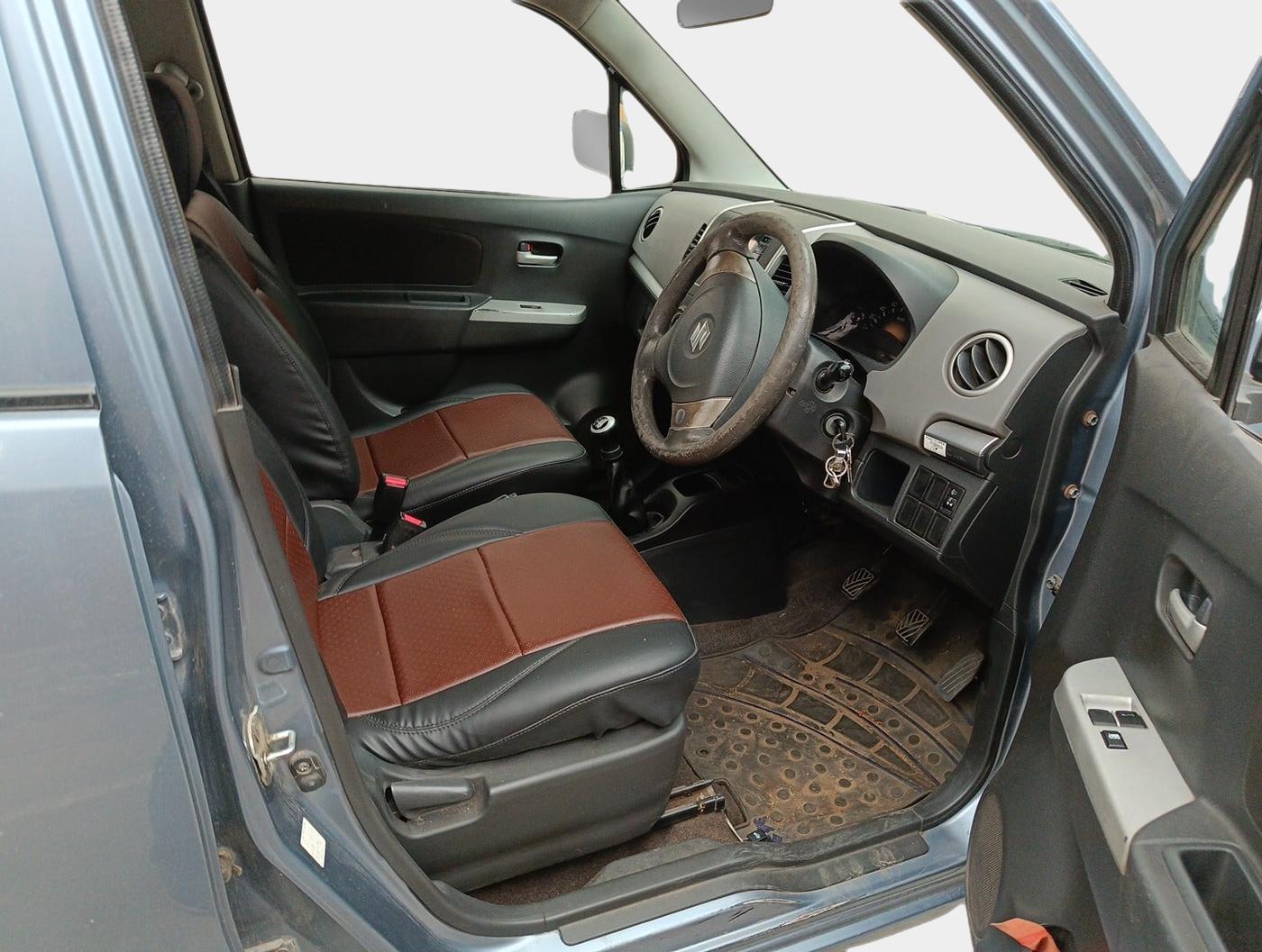 2011 Maruti Wagon R 1.0 LXI, Petrol, Manual, 1,01,191 km, interior