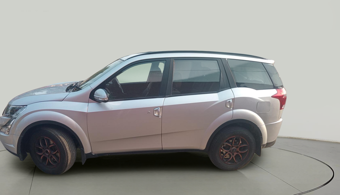 2020 Mahindra XUV500 W7, Diesel, Manual, 45,166 km, exterior