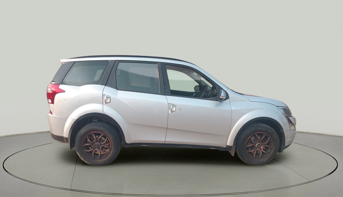 2020 Mahindra XUV500 W7, Diesel, Manual, 45,166 km, exterior