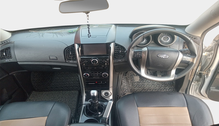 2020 Mahindra XUV500 W7, Diesel, Manual, 45,166 km, interior