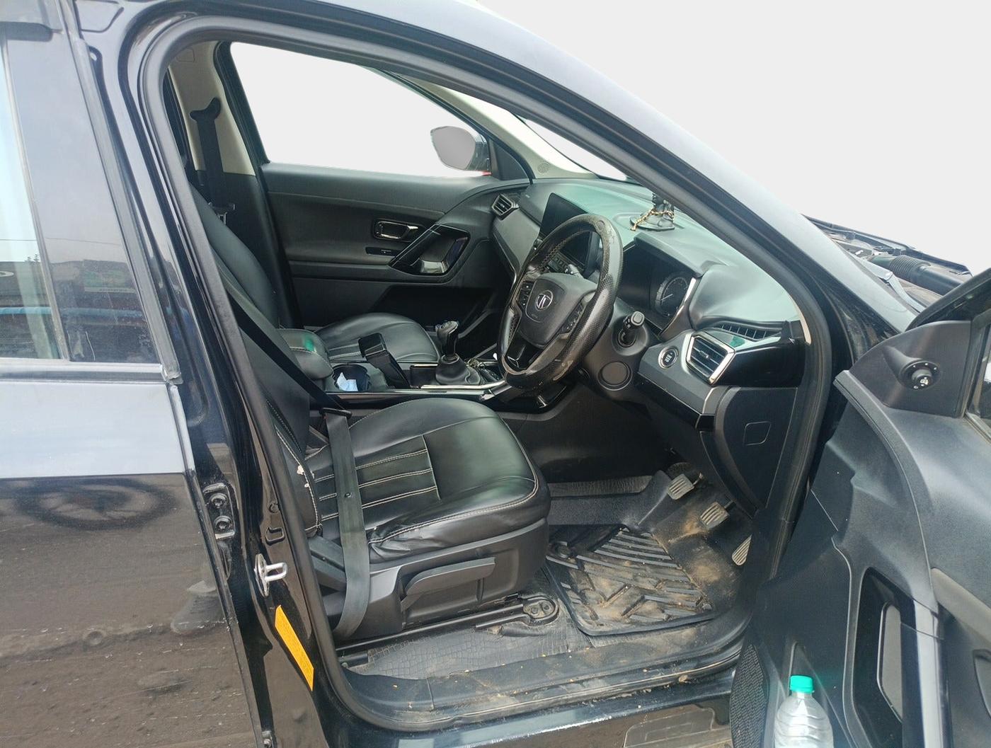 2022 Tata Harrier XT PLUS 2.0L KRYOTEC DARK EDITON, Diesel, Manual, 60,115 km, interior