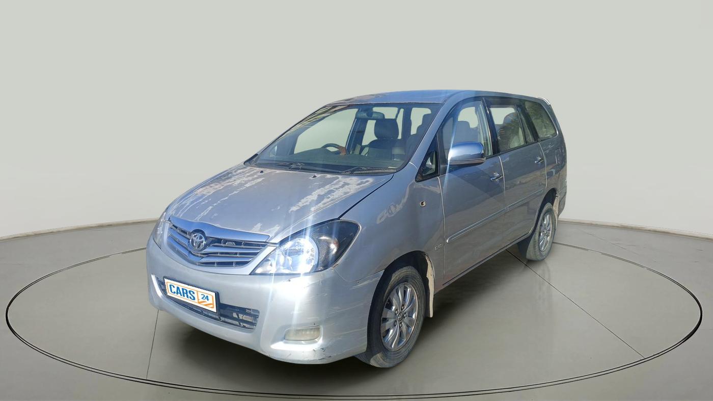 2011 Toyota Innova V 2.5 8 STR, Diesel, Manual, 2,73,738 km, exterior