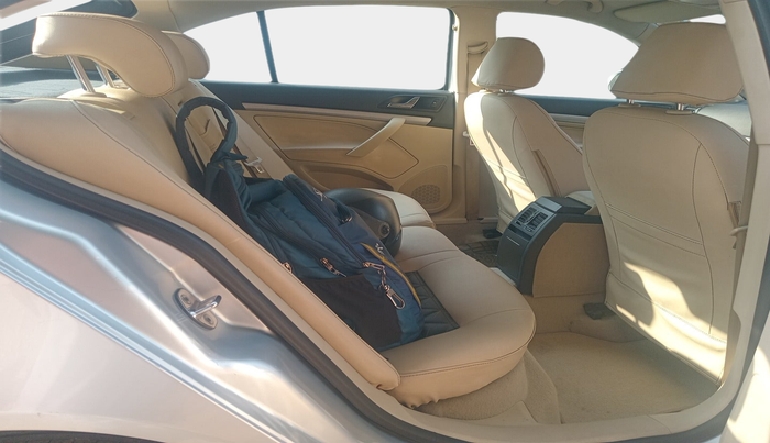 2011 Skoda Laura AMBIENTE 1.8 TSI, Petrol, Manual, 53,889 km, interior