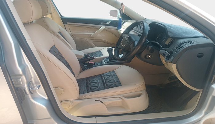 2011 Skoda Laura AMBIENTE 1.8 TSI, Petrol, Manual, 53,889 km, interior