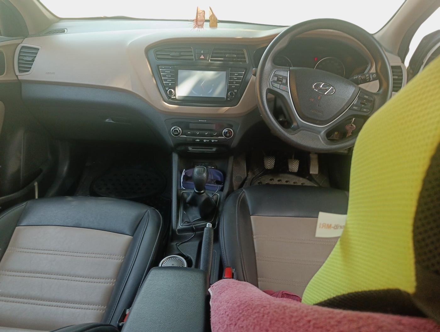 2017 Hyundai Elite i20 ASTA 1.2, Petrol, Manual, 57,294 km, interior
