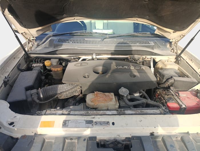 2016 Tata Safari Storme 2.2 EX 4X2, Diesel, Manual, 92,997 km, exterior