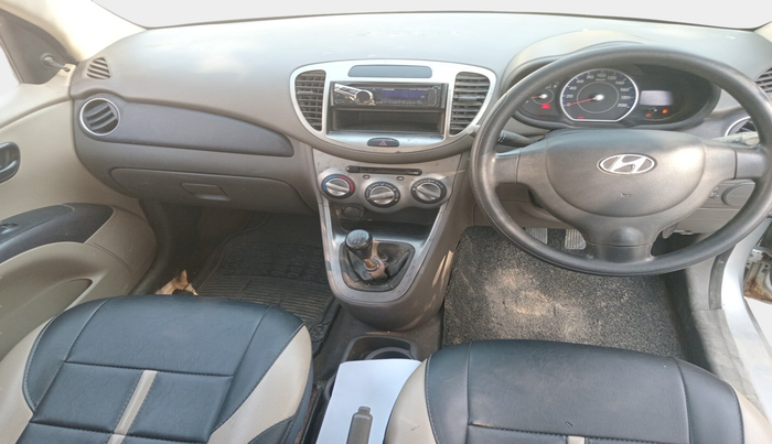 2013 Hyundai i10 ERA 1.1, Petrol, Manual, 1,17,486 km, interior