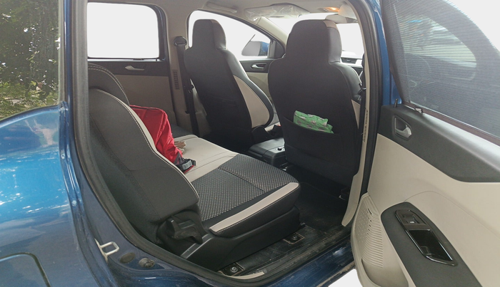 2019 Renault TRIBER RXZ, Petrol, Manual, 17,107 km, interior